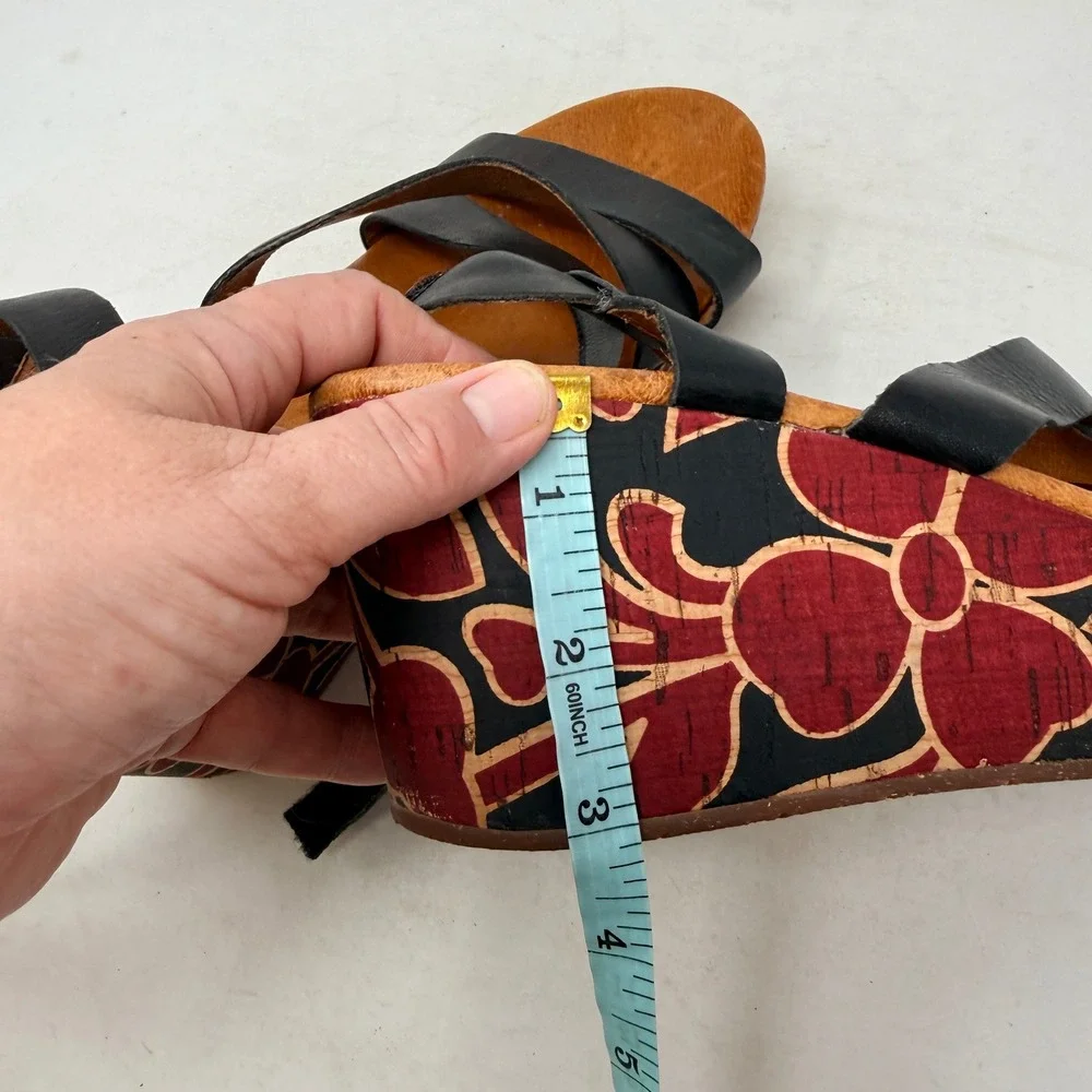 Naya Nalani Wedge Sandals Black 9.5M Floral Cork Strappy Leather Boho Summer